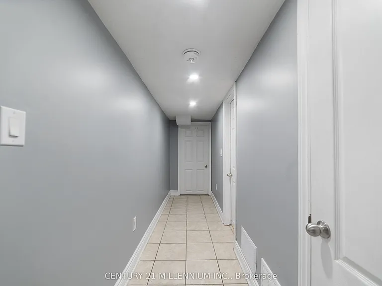 26 Newman Ct #LOWER — Photo 6