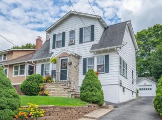 15 Floyd Rd, Verona, NJ 07044