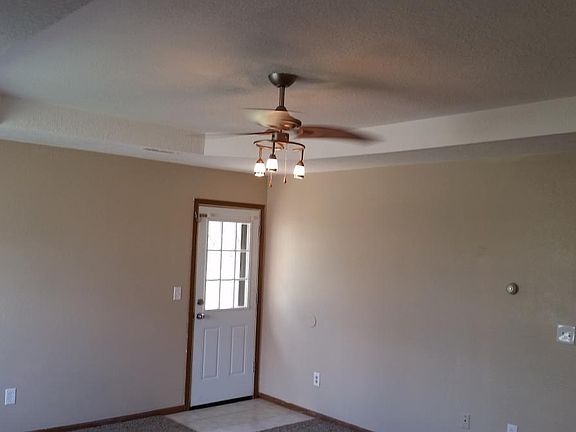 2nd image of 1106 Prairie Ln Unit B