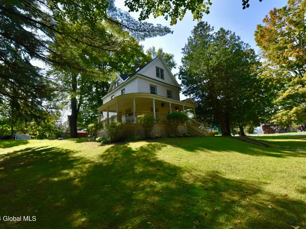 2 Mill Street, Hagaman, NY 12086