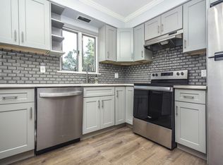 13A Marwood Rd N, Port Washington, NY 11050