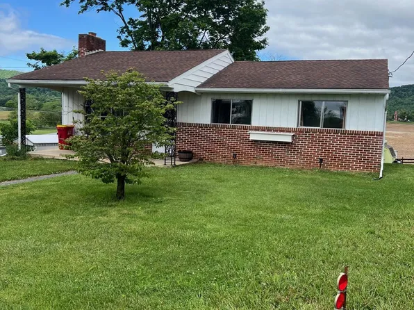 18 Brennan Dr, Clear Spring, MD 21722