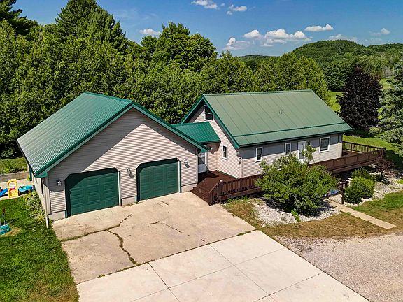 4th image of 8224 S Schomberg Rd