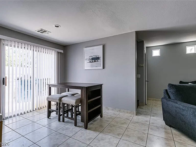 10010 Fragile Fields St — Photo 4