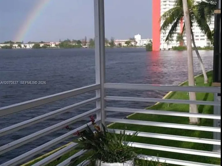 1175 NE Miami Gardens Dr #208 — Photo 2