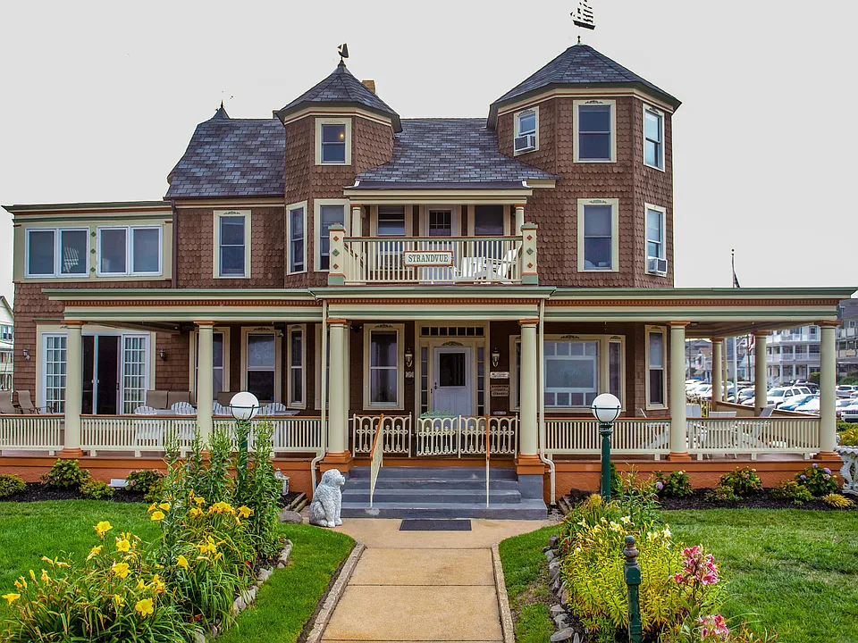 19 Ocean Ave