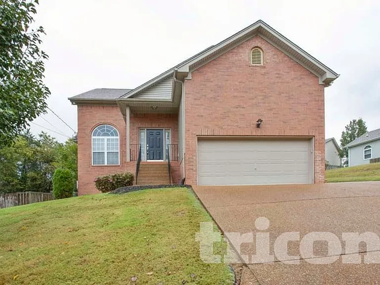 2315 Devonshire Dr — Photo 16
