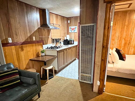 Three Pines Cabins - Cabin 1 - Kitchen