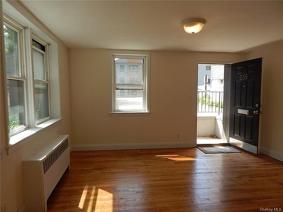 5th image of 255T S Broadway #255T
