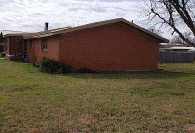 2nd image of 1225 Avenue D