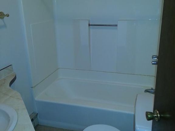 5th image of 169 Park Ave APT 2B