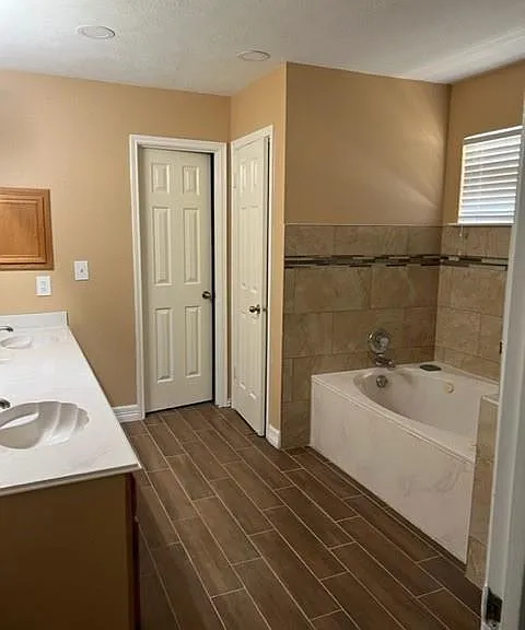 13967 Dentwood Dr — Photo 10