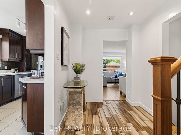 4th image of 9 Holm St