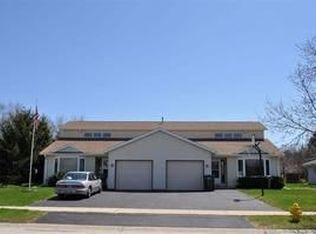 110112 Glen Hill Dr, SLINGER, WI 53086
