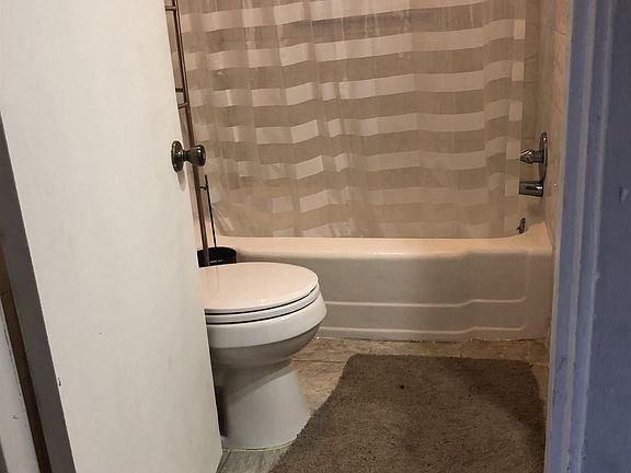 5th image of 3329 N Gale Ave