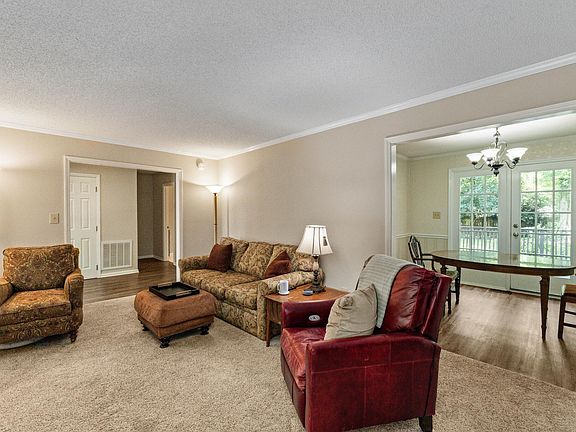 4th image of 109 Burkwood Ln