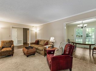 109 Burkwood Ln, Raleigh, NC 27609