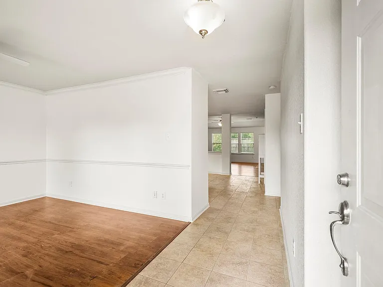 3211 Falcon Trail Dr — Photo 5
