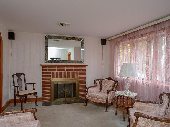 5th image of 203 Chemung St