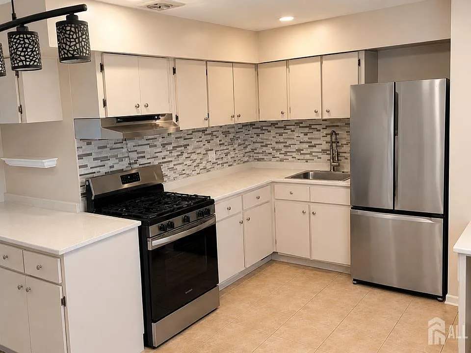 30 Judson St #2A