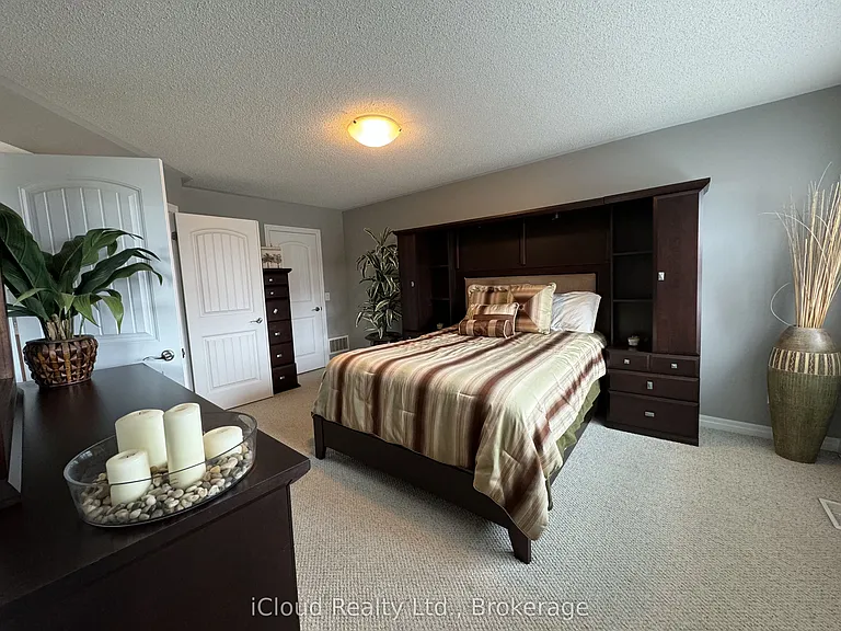 140 Duncan Ln — Photo 17
