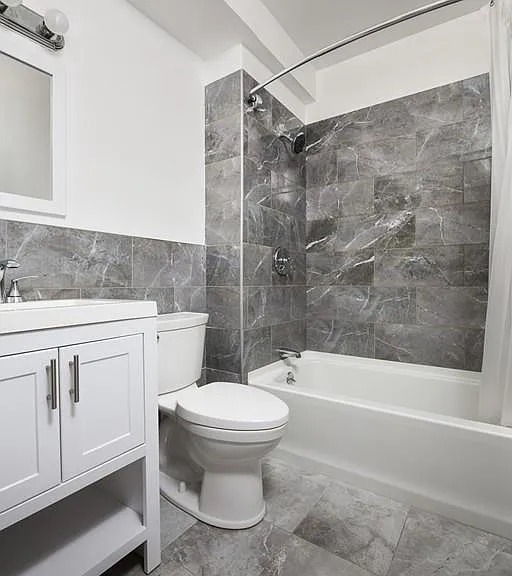 11 Bartlett Pl #4 — Photo 6
