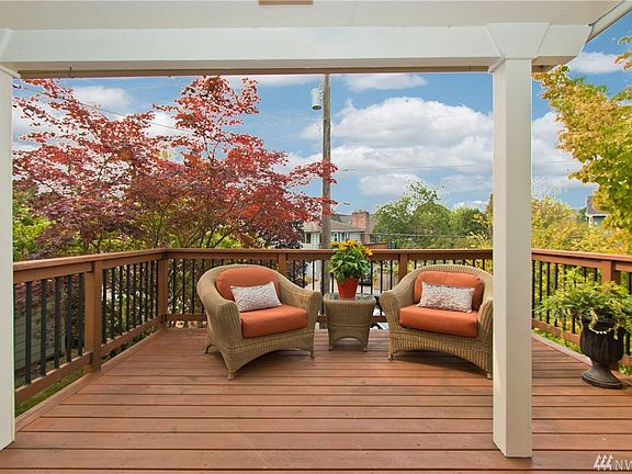 Newer Deck & Railing