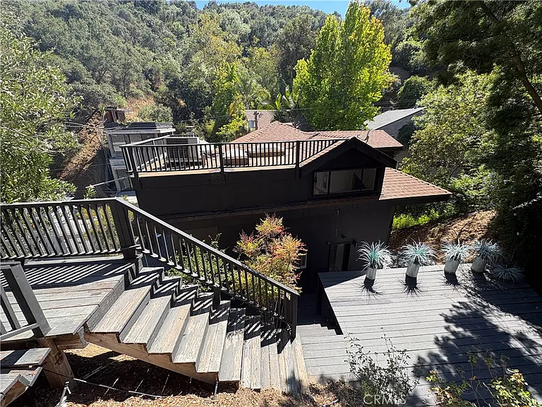 10051 Westwanda Dr — Photo 48