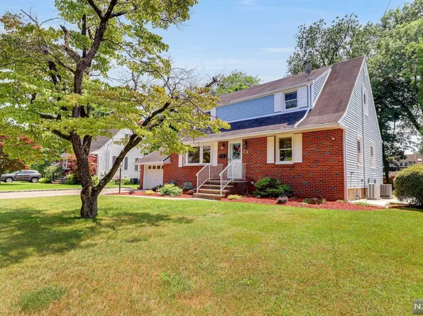 23 Hartland Ave, Emerson, NJ 07630