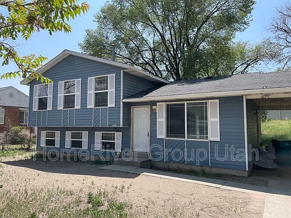 2nd image of 1051 W 2100th St N