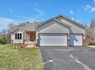 30752 Marigold Ln, Lindstrom, MN 55045