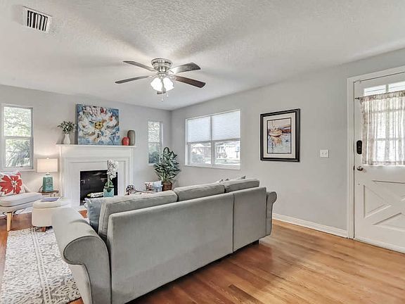 2nd image of 3056 Dellwood Ave