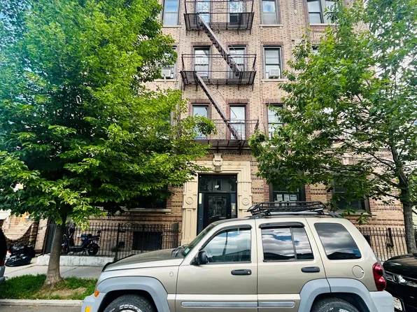 76 Bay 23rd Street image 1 of 13
