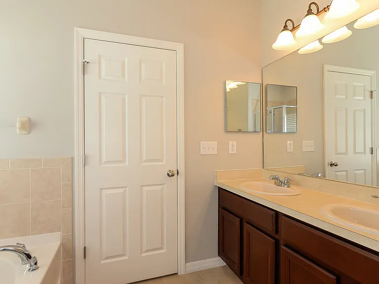 5723 White Trillium Loop — Photo 12