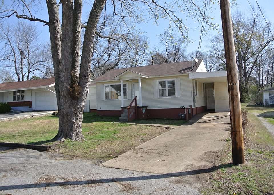 1st image of 2304 Leonard Dr