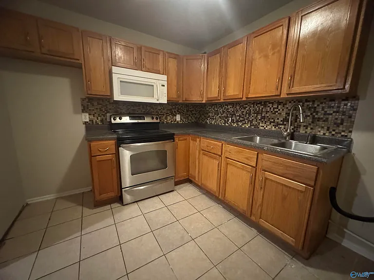 4802 Proctor Cir NW — Photo 3