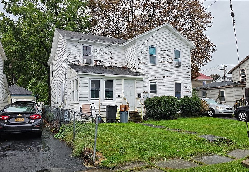 2nd image of 8 Pulaski St