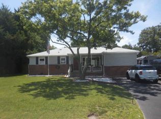 5525 Shadowwood Dr, Virginia Beach, VA 23455