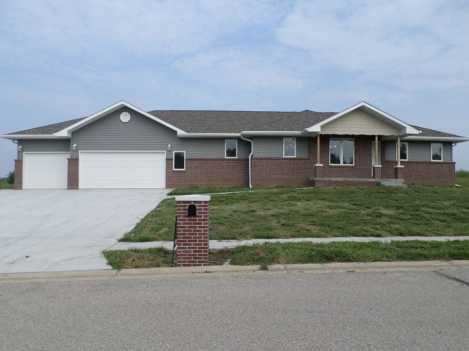 712 S 25th St Beatrice NE 68310 Zillow