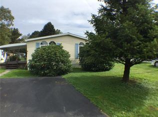 7 High Acres Dr, Bemus Point, NY 14712