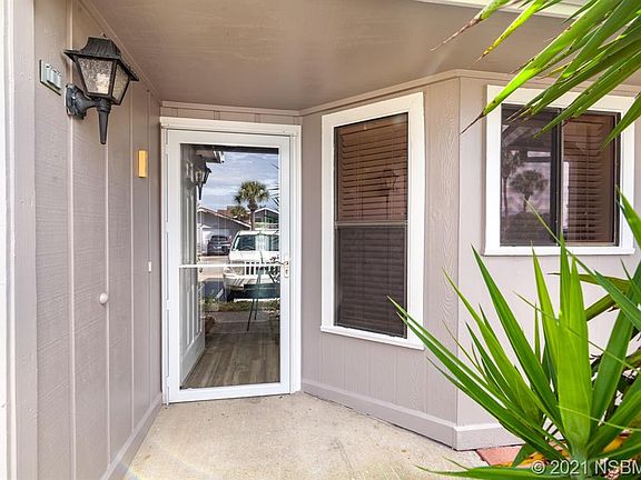 4th image of 132 Lagoon Ct