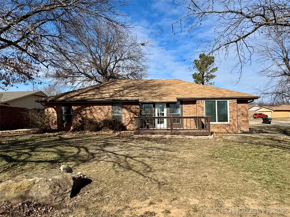 1540 E 9th St, Cushing, OK 74023