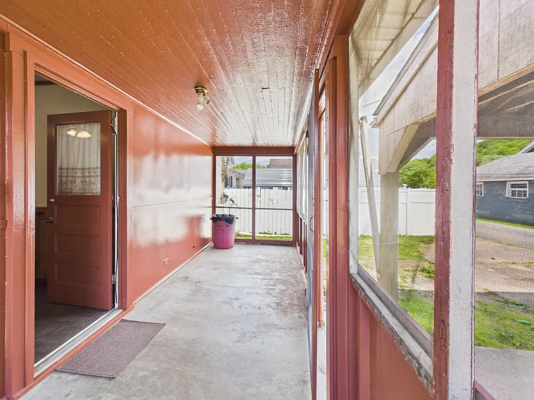305 S Chelsea St — Photo 21