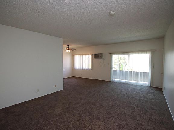 3rd image of 526 W Huntington Dr APT L