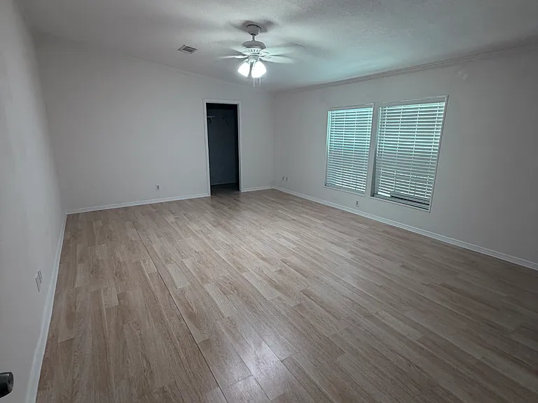 4539 Rose Ln — Photo 18