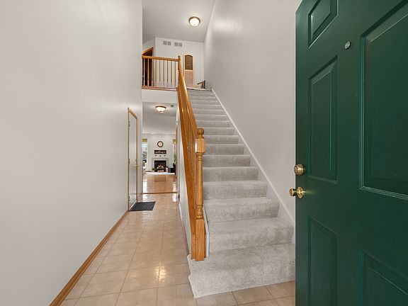 3rd image of 88 Johnson Ct