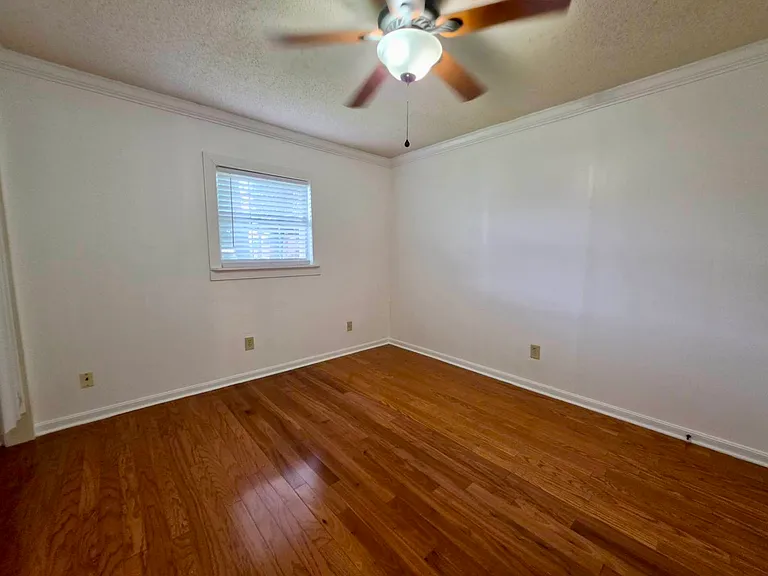 107 Tyler Dr — Photo 10