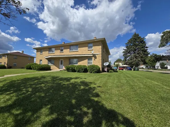 2410 W Howard AVENUE, Milwaukee, WI 53221