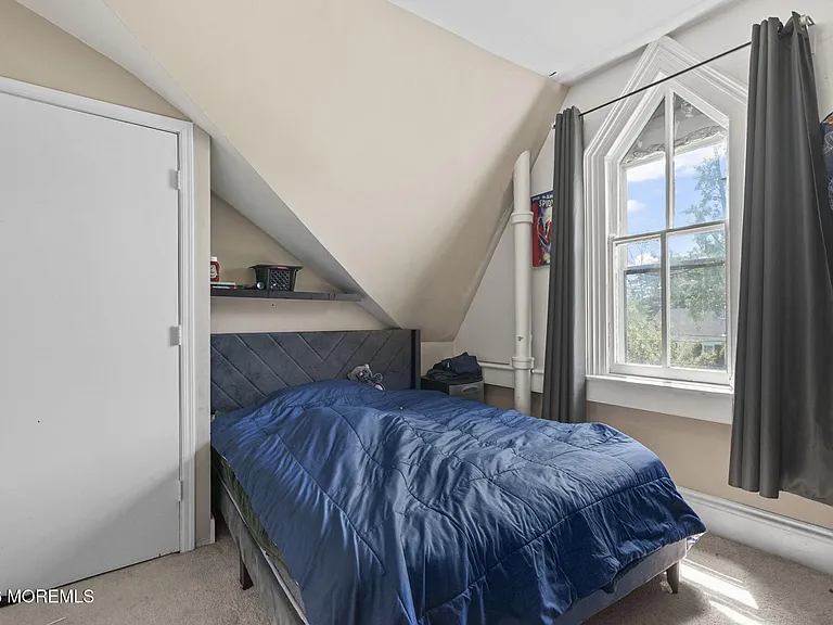 103 Main St #UPSTAIRS — Photo 25