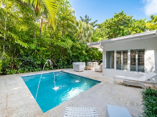 310 W Enid Dr, Key Biscayne, FL 33149